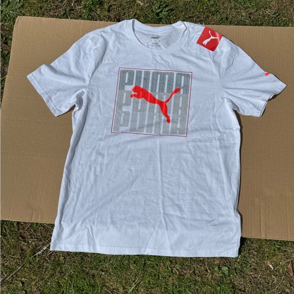 Puma Large Graphic Tee - Picture 3 of 3